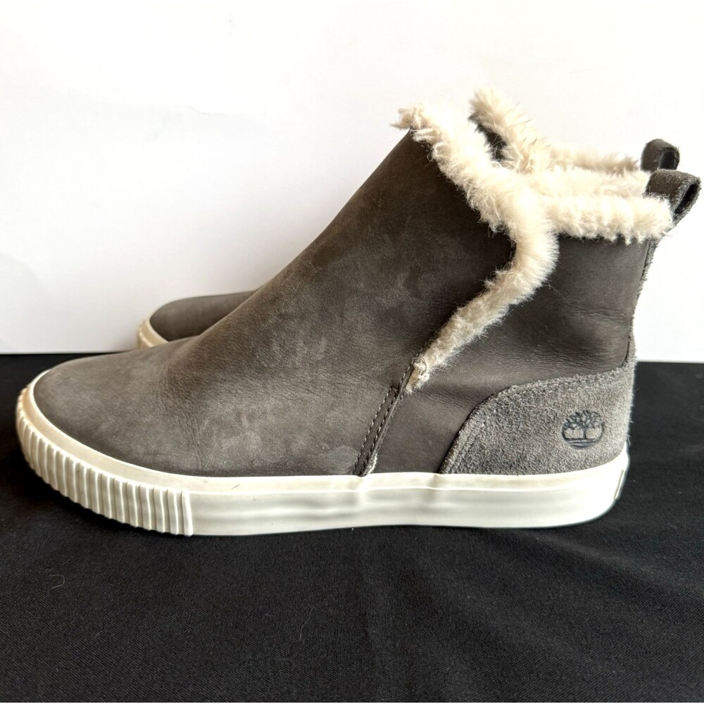 Timberland Gray Ankle Boots with White with fur